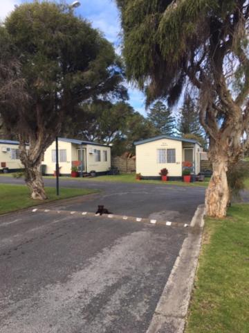 Marlo Caravan Park & Motel Bagian luar foto